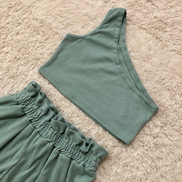 SHEIN Ribbed Knit Co-Ord Set - Picture 2 of 5